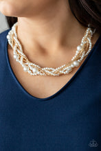 Load image into Gallery viewer, Paparazzi Necklace π Royal Reminiscence - Gold