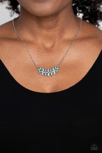 Load image into Gallery viewer, Lustrous Laurels - Green