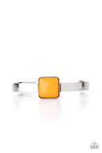 Load image into Gallery viewer, Paparazzi Bracelet 💎 Prismatically Poppin - Orange
