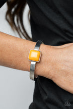 Load image into Gallery viewer, Paparazzi Bracelet 💎 Prismatically Poppin - Orange
